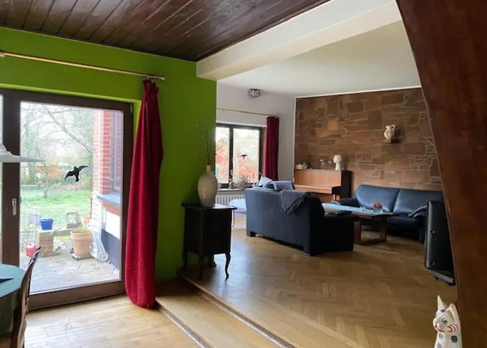 Geraeumiges 120M² Haus Mit Garten + Stellplatz